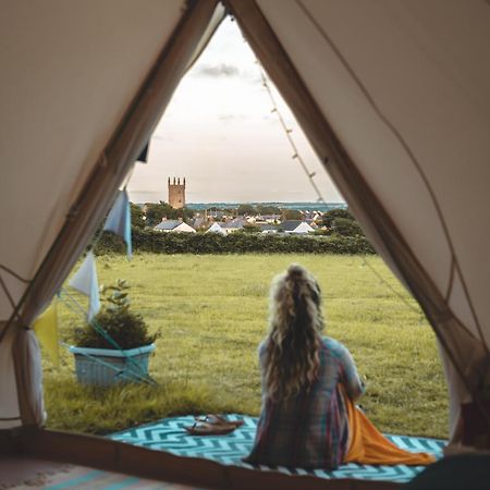 Trevena Cross Glamping & Camping Хелстън Екстериор снимка