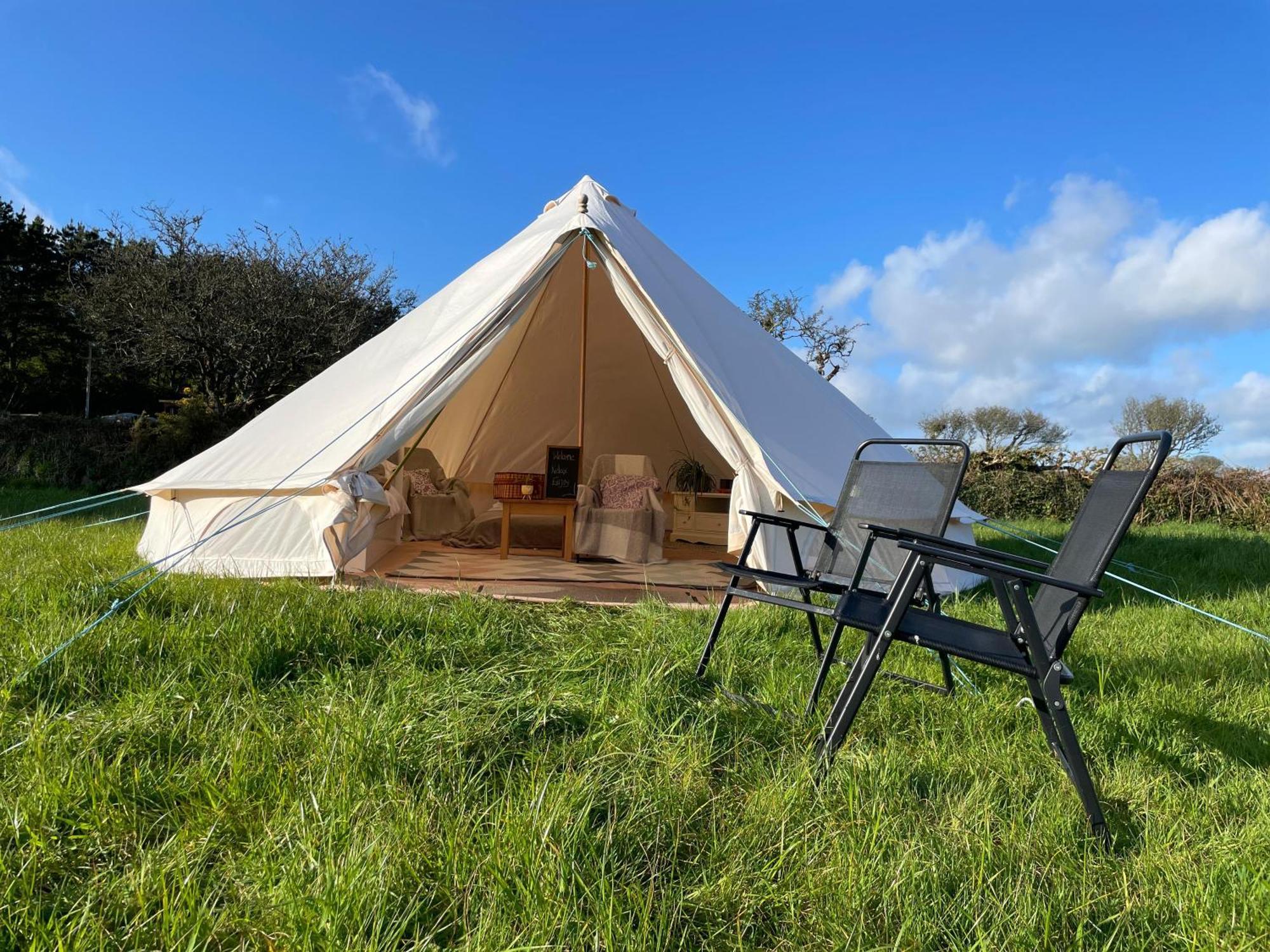Trevena Cross Glamping & Camping Хелстън Екстериор снимка