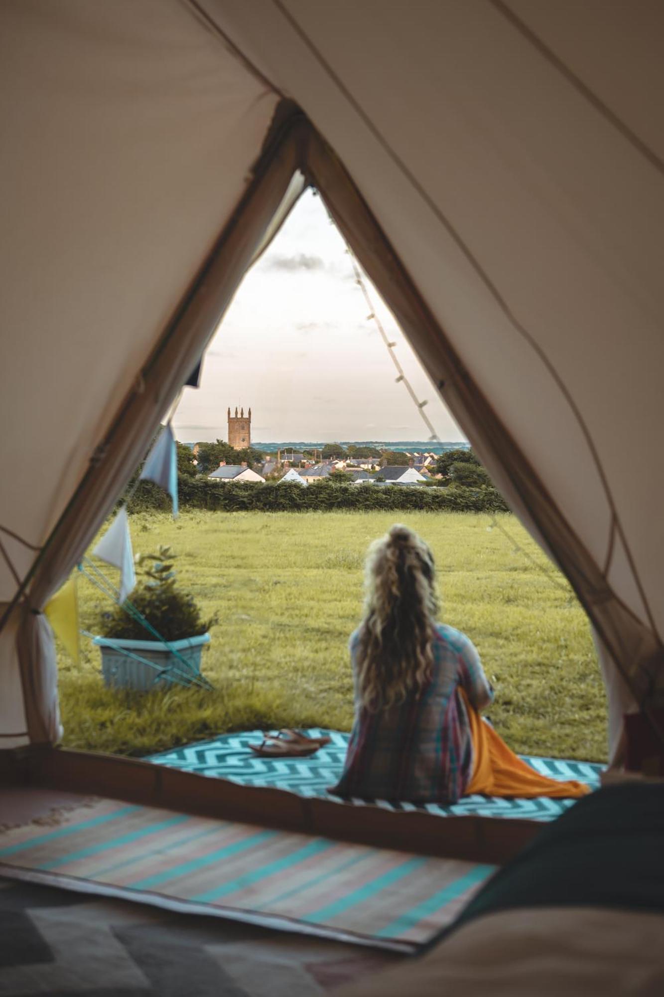 Trevena Cross Glamping & Camping Хелстън Екстериор снимка
