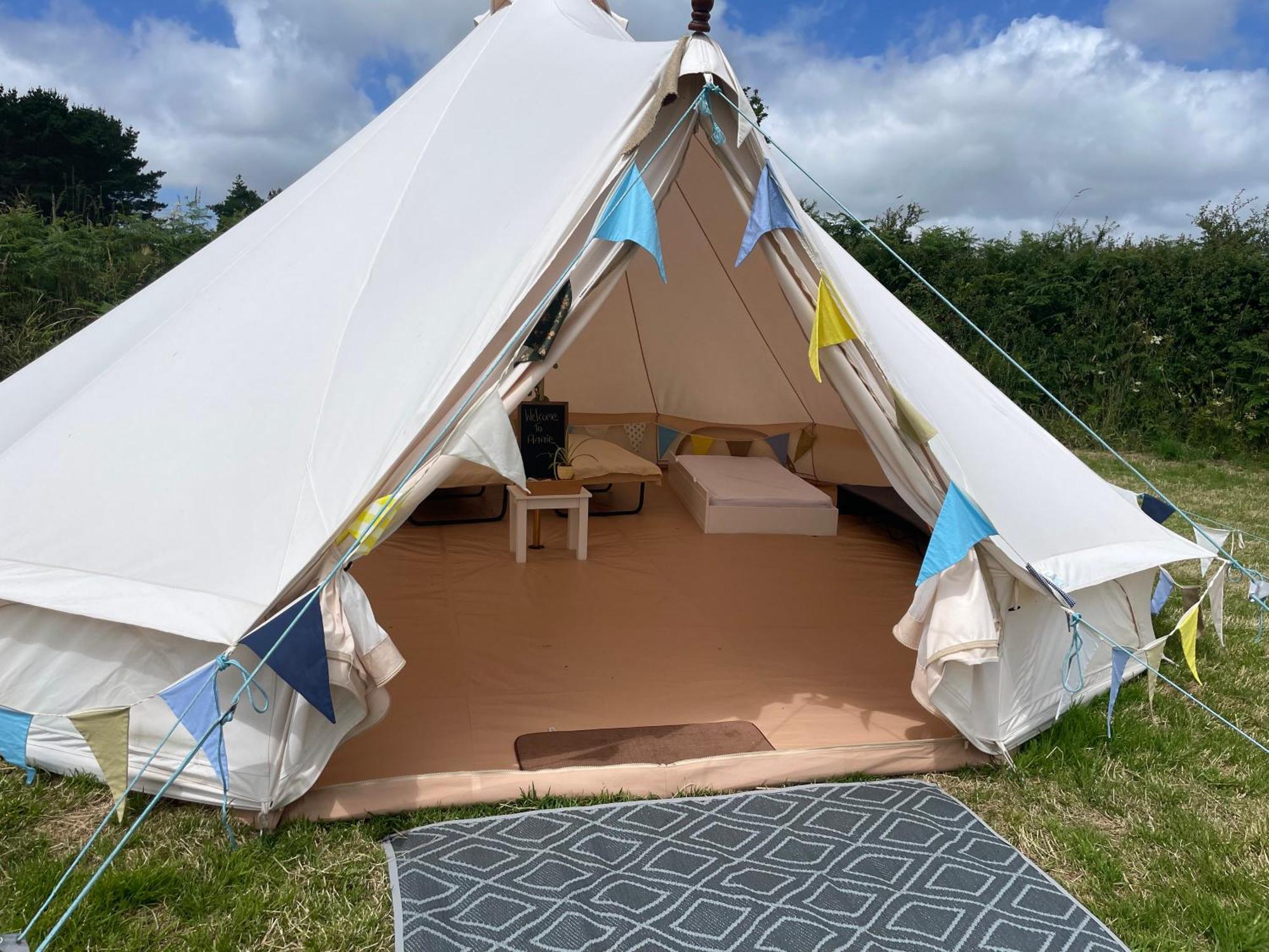 Trevena Cross Glamping & Camping Хелстън Екстериор снимка